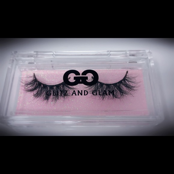🎀Glitz & Glam Cruelty Free Mink Lashes-Paradise🎀 - Picture 4 of 4
